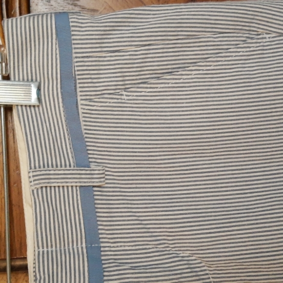 Vince. Blue and White Striped Pincord Tailored Bermuda Walking Shorts Size 2 - Picture 3 of 8